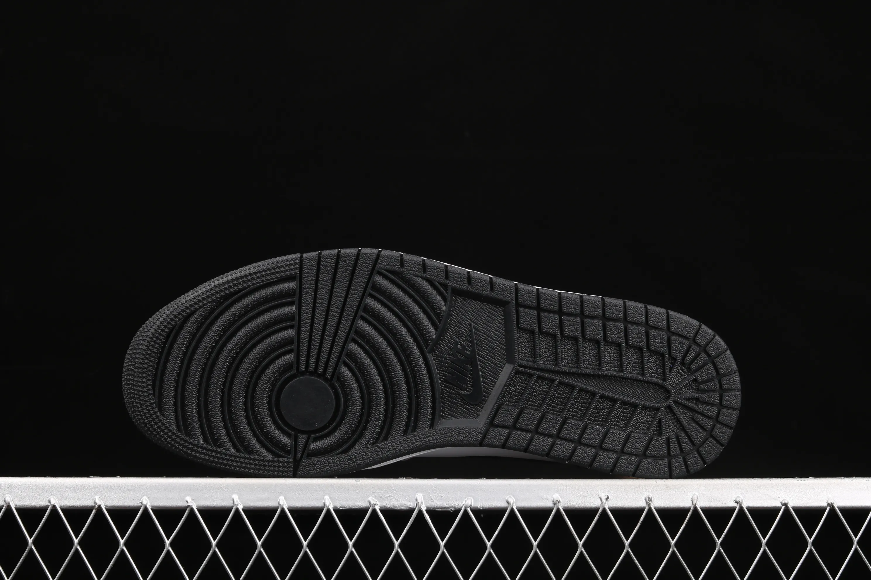 All categories Air Jordan Jordan series basketball shoes Air Jordan 1 High L version Union x Air Jordan 1 High OG AJ1 Joe 1 Klein blue color matching high-top basketball shoes DC6515-100
